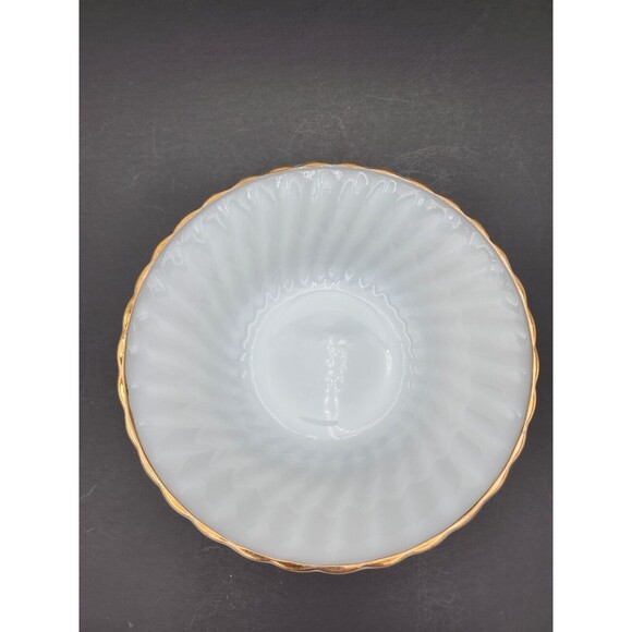 Vintage Anchor Hocking Fire King Golden Shell Vegetable Bowl 8.5 Inch - Picture 2 of 5